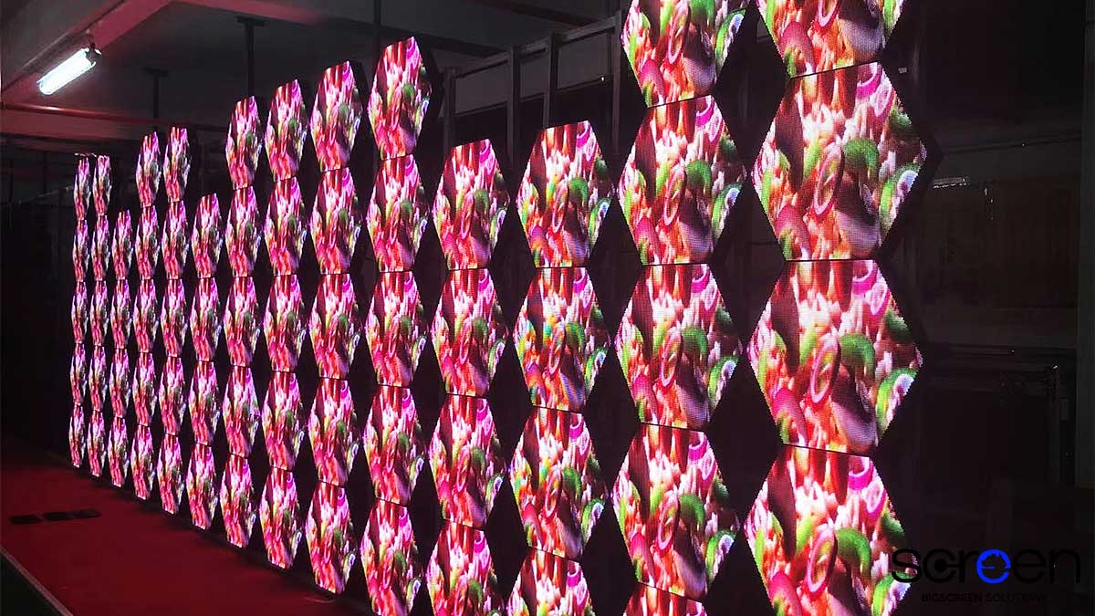 Advantages of Using Custom LED Displays